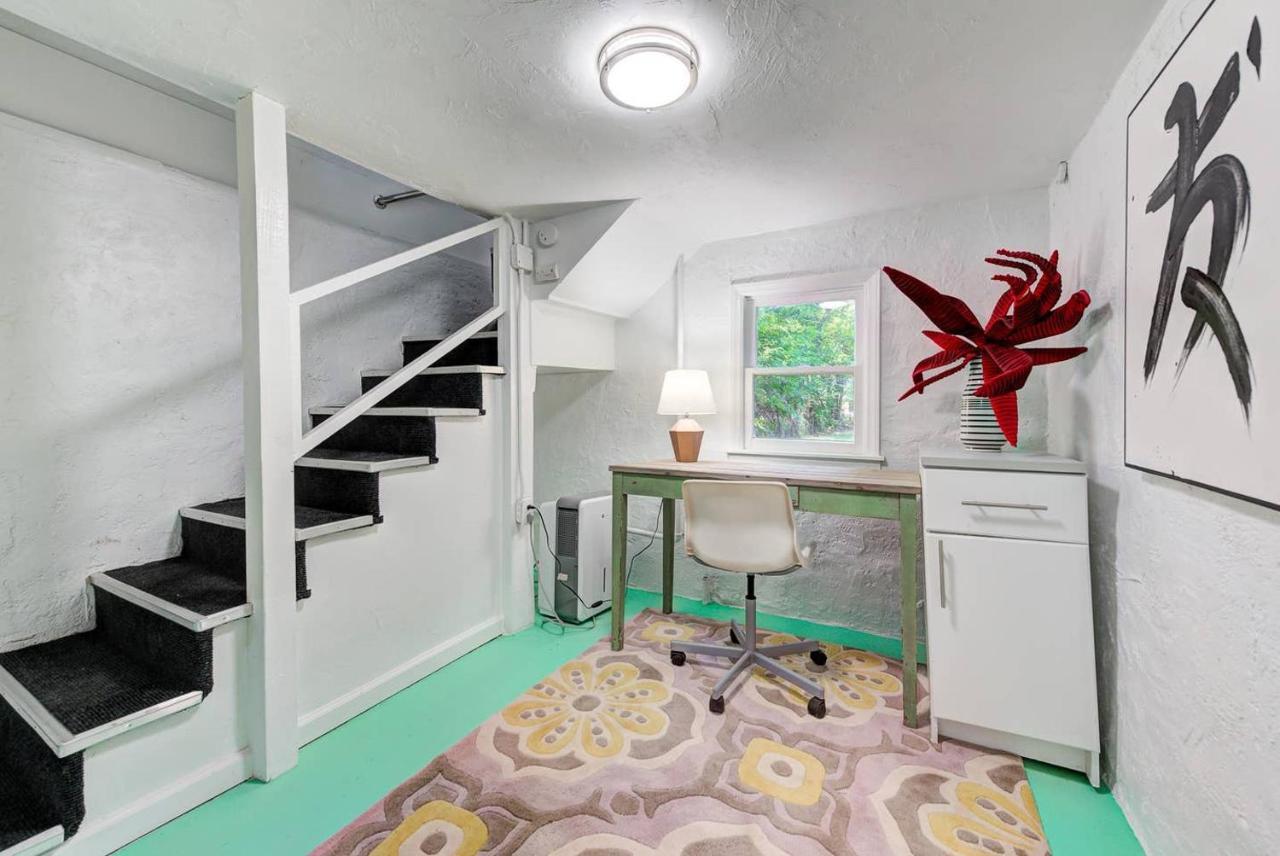 Holiday home Communal Crashpad-city Card For Local Biz Discounts Oklahoma City