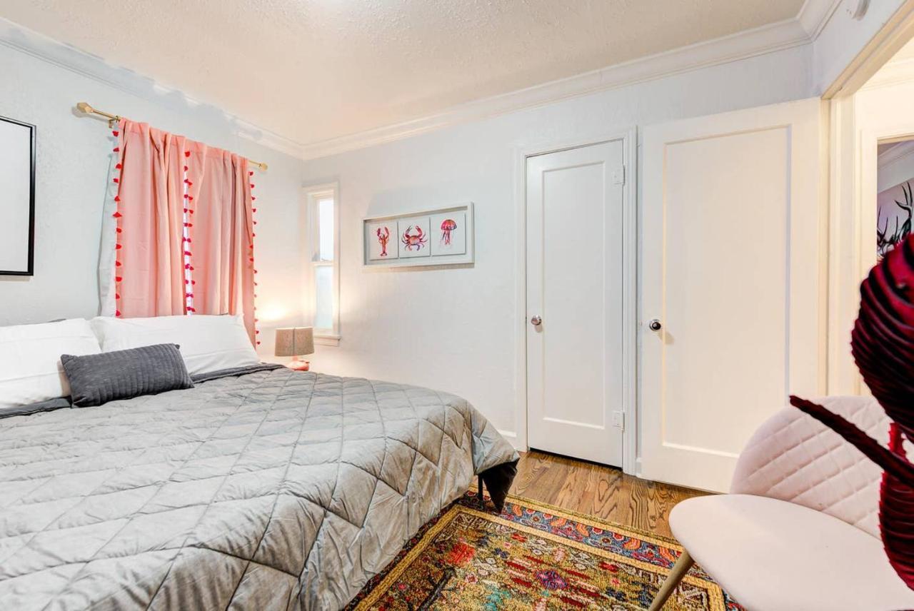 Holiday home Communal Crashpad-city Card For Local Biz Discounts *