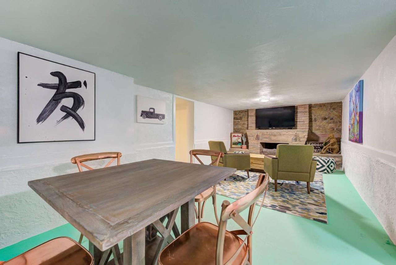 Holiday home Communal Crashpad-city Card For Local Biz Discounts Oklahoma City