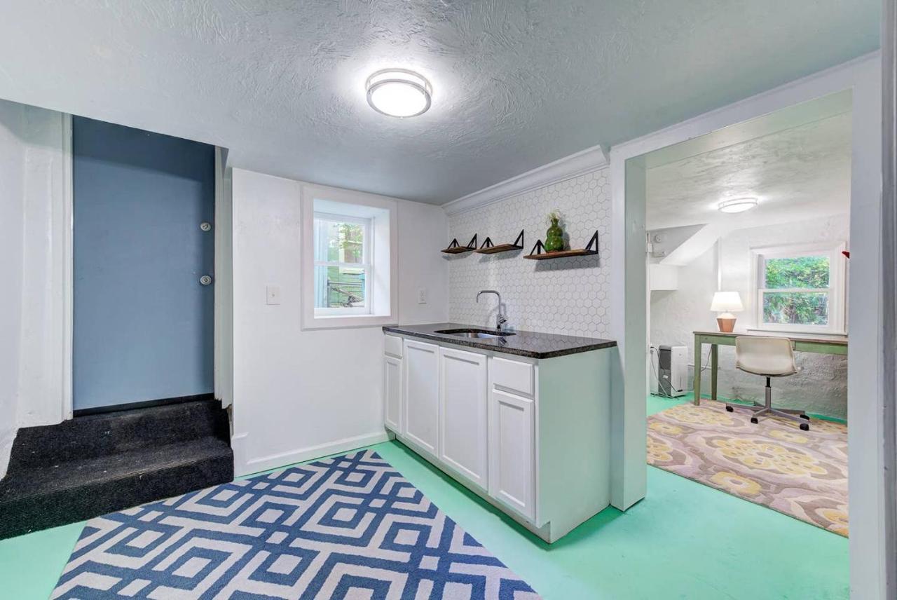 Holiday home Communal Crashpad-city Card For Local Biz Discounts Oklahoma City
